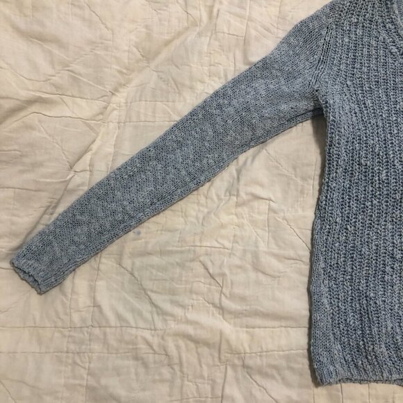 3/$25 ❥ Lightweight V-Neck Long Sleeve Sweater Size Small Light Blue Casual Work - Picture 4 of 16